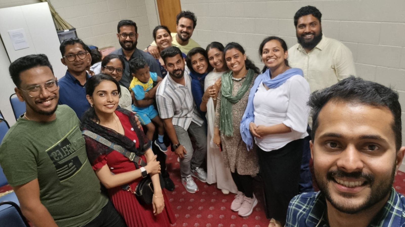 COUPLE GATHERING MOMENTS